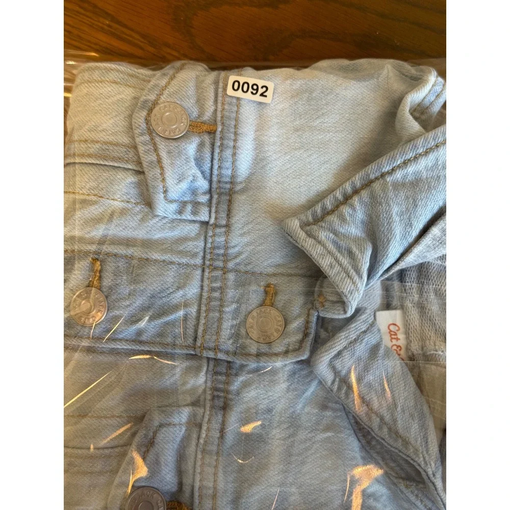 Cat & Jack Kids Light Wash Denim Jacket with Grey Hood Frayed Hem Size S 6/7